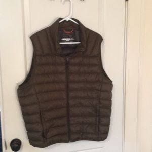 Men’s Olive Green Performance Vest